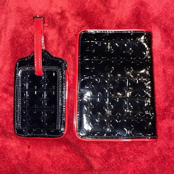 Luxury black red trim clover embossed leather passport holder luggage tag set - Picture 3 of 10